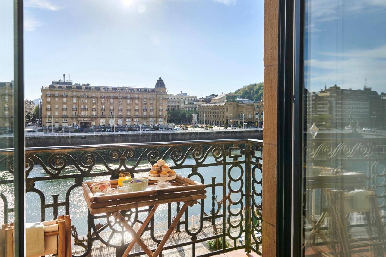 Deluxe Apt-Views To Historic Maria Cristina Hotel San Sebastian Exterior photo