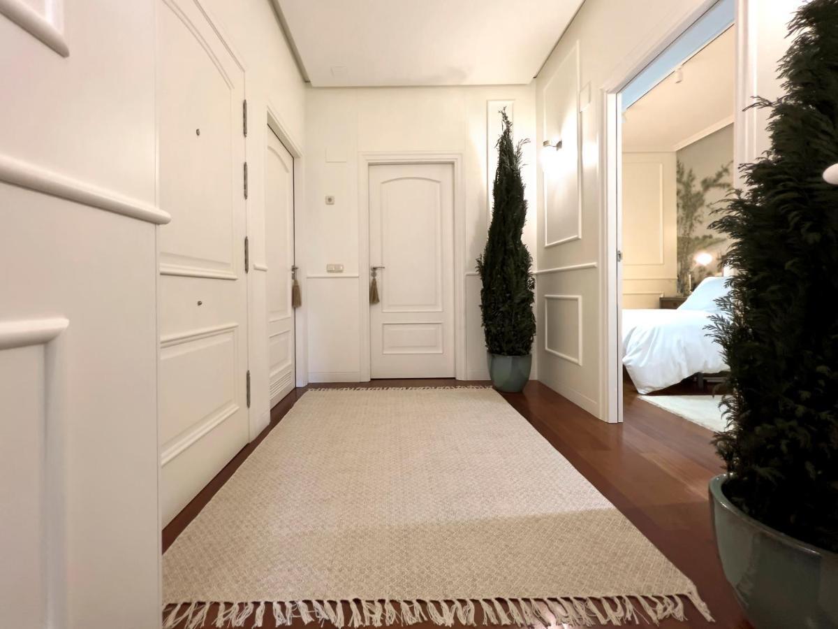 Deluxe Apt-Views To Historic Maria Cristina Hotel San Sebastian Exterior photo
